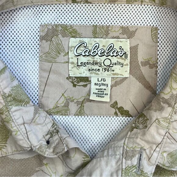 Cabela’s Fishing Shirt with hook and loop closures on pockets and back. Size L. - Picture 10 of 12